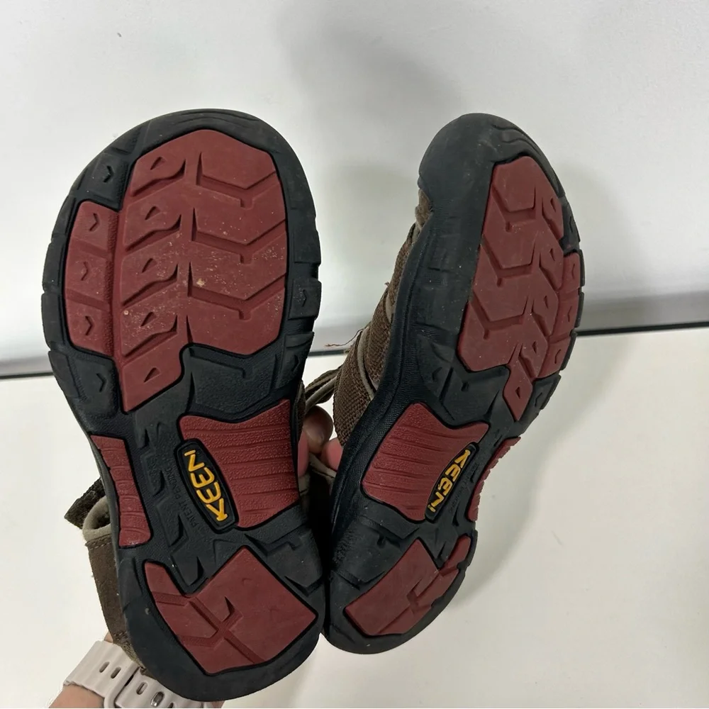 Keen Brown and Black Outdoor Sandals with Closed Toe Design